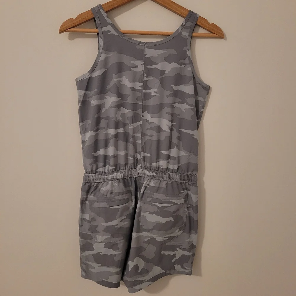 ATHLETA GIRL Size XL 14 On The Go Romper Gray Camo Active